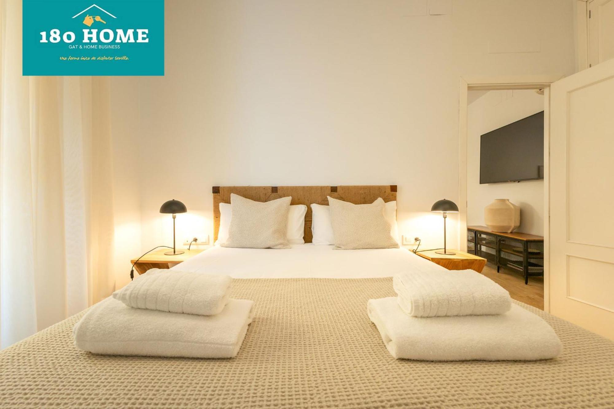 180 Home Goyeneta Luxury Sevilla Dış mekan fotoğraf